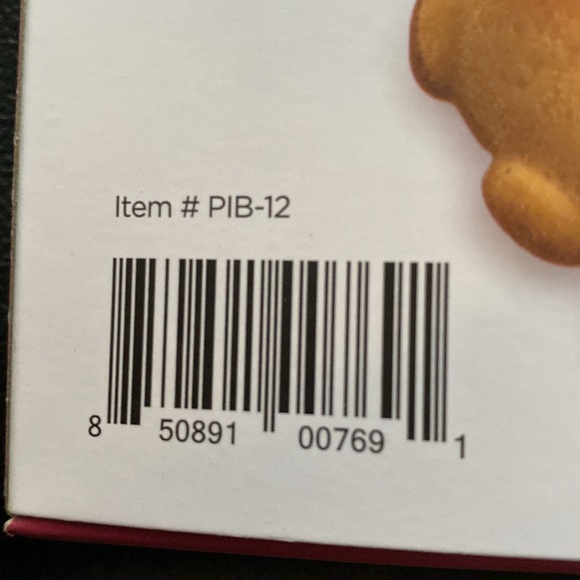 12 LITTLE PIGS in Blankets Silicone Mold-NEW - Picture 3 of 6